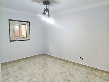 شقق للبيع في شارع محمود العيسوي، ميامي، 100 متر
