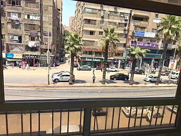 في شارع الملك فيصل، فيصل، 150 متر