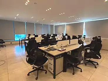 in Northern 90th St., 90th Street, 500 sqm