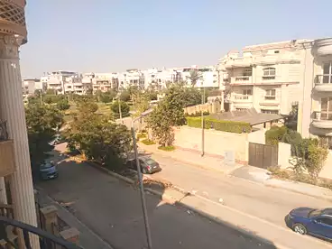 For sale in Street 14, Second Neighborhood, 200 sqm