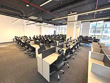 Offices For rent in Northern 90th St., 90th Street, 430 sqm