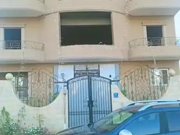 في المجاوره الرابعه، الحي الثامن، 875 متر