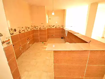 Roof For sale in El Hanouvel, Al Agamy, 250 sqm
