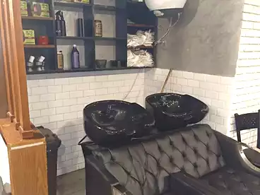 Shops For rent in Cinema Layla St., Bakoos, 20 sqm