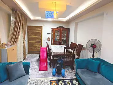 عقارات للبيع في شارع سلطان خطاب، اللبيني، 100 متر