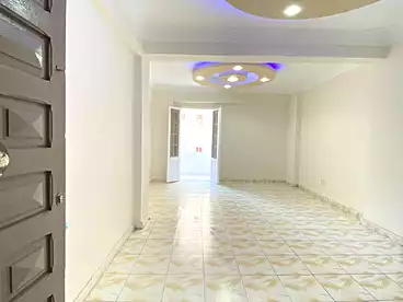 شقق للبيع في شارع ابراهيم عثمان، البيطاش، 100 متر