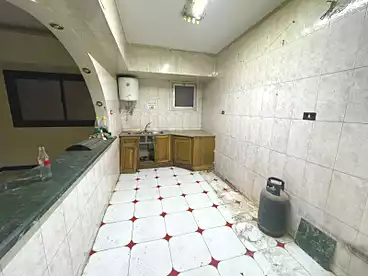 مكاتب للبيع في شارع مصدق، الدقي، 200 متر