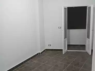 Apartments For sale in El Hanouvel, Al Agamy, 100 sqm
