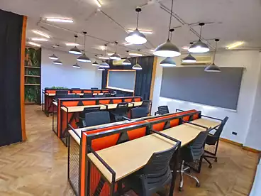 Offices For rent in Abrag Othman, Corniche El Maadi St., 600 sqm