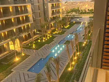 في كمبوند الباتيو أورو - لافيستا، كمبوند بالتجمع الخامس، 128 متر