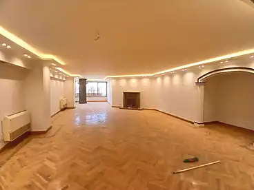 مقر إداري للإيجار في شارع سوريا، المهندسين، 300 متر
