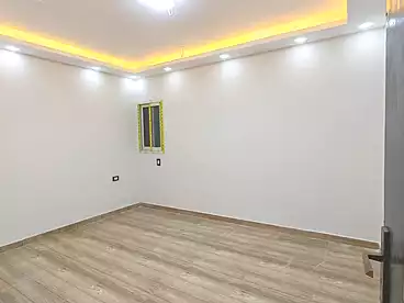 شقق للبيع في اللبيني، فيصل، 100 متر