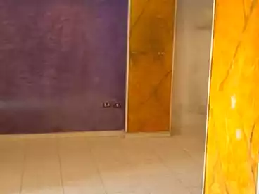 عقارات للإيجار في شارع الزهراء، عين شمس الشرقية، 100 متر