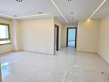 إداري للإيجار في أبراج سما المعادي، كمبوند بالمعادي، 180 متر