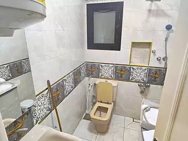شقق مفروشة للبيع في طريق الجيش، المندرة، 220 متر