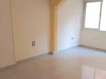 شقق للبيع في شارع جمال عبد الناصر، جسر السويس، 100 متر
