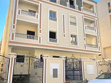 Apartment with Garden For sale in New Narges, New Cairo - 5th Settlement, 150 sqm