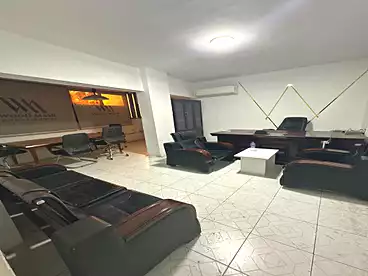 Offices For rent in Abo Bakr El Sedeek St., El Mahkama Square, 140 sqm