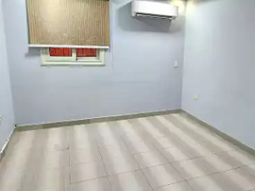 تجاري للإيجار في الشطر الثامن، زهراء المعادي، 200 متر