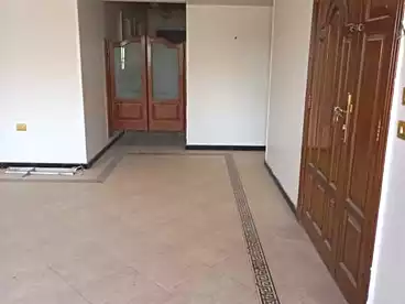 عمارات للبيع في المجاورة الثالثة، الحي الأول، 360 متر