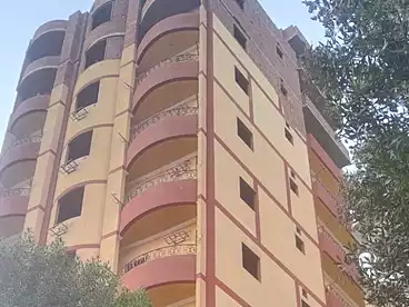 Apartments For sale in Qina City, 200 sqm