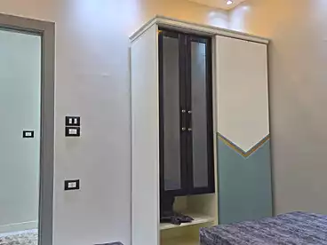للإيجار في الحي الأول، الأحياء، 80 متر