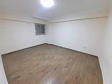 عقارات للإيجار في محرم بك، الاسكندرية، 80 متر