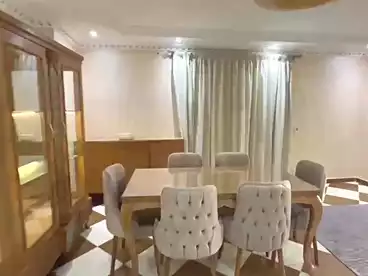 عقارات للإيجار في شارع محمد حسنين هيكل، مدينة نصر، 170 متر