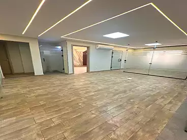 عقارات للإيجار في شارع الملتقى العربي، شيراتون، 220 متر