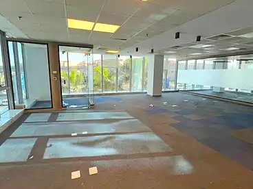 Offices For rent in Southern 90th St., 90th Street, 1500 sqm