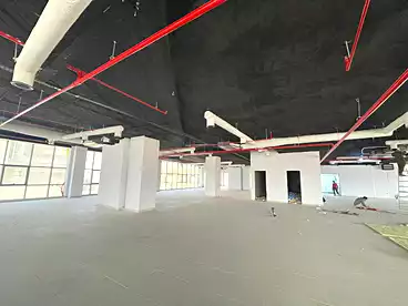 Administrative For rent in Northern 90th St., 90th Street, 1800 sqm