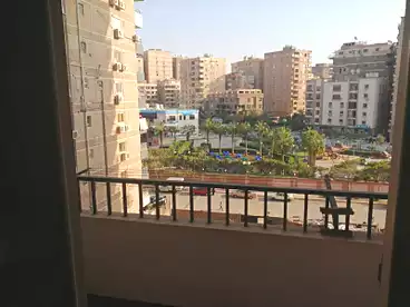 شقق للبيع في شارع مصطفى النحاس، مدينة نصر، 215 متر