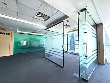 Administrative For rent in Northern 90th St., 90th Street, 782 sqm