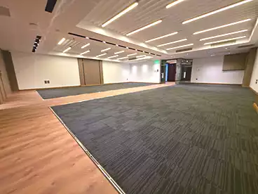 Offices For rent in Northern 90th St., 90th Street, 2000 sqm