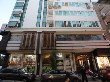 listing-image