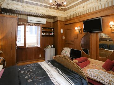 listing-image