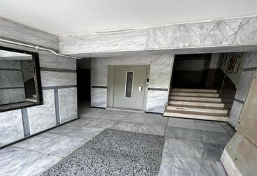 listing-image