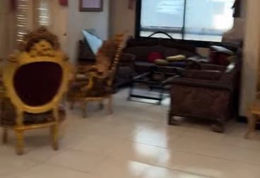 شقه للبيع في شارع الطالبيه فيصل