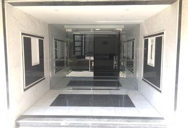 listing-image
