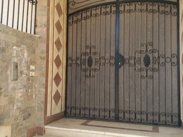 listing-image