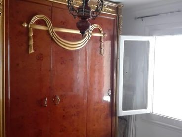 listing-image