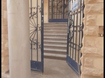 listing-image