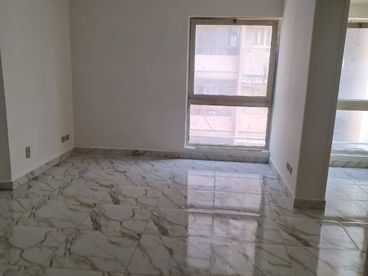 شقة  للبيع 150 متر بمصطفى كامل - رشدي : عمارة مستشفى المدينة الطبية الدور ٧  الدور ٥ شقق