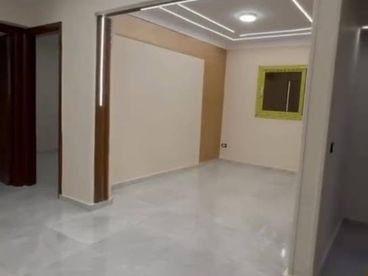 🏠 شقة للبيع فرصة مميزة المندرة شارع حسنى بحرى 100متر