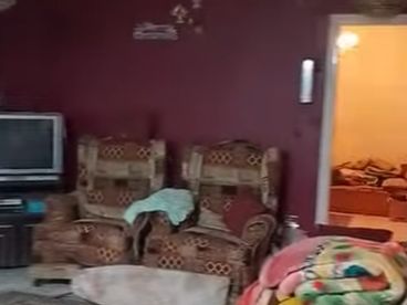 شقه للبيع 140م