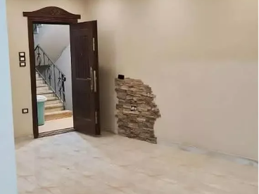 للبيع شقه ١٥٠ متر ببرج رئيسي احمد ماهر