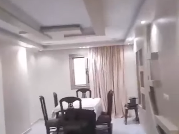 شقه للبيع 305 متر