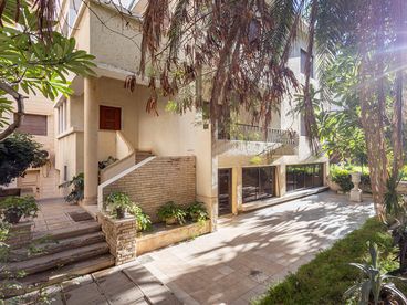 listing-image