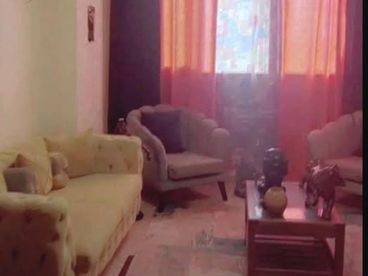 شقه للبيع الدور الرابع بين فيصل والهرم فى محطه التعاون جنب نادي التعاون مساحه الشقه 100متر 2 غرفه