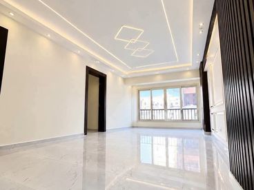 شقه للبيع ١٤٠م